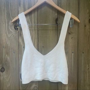 Aritzia Wilfred beige crop top